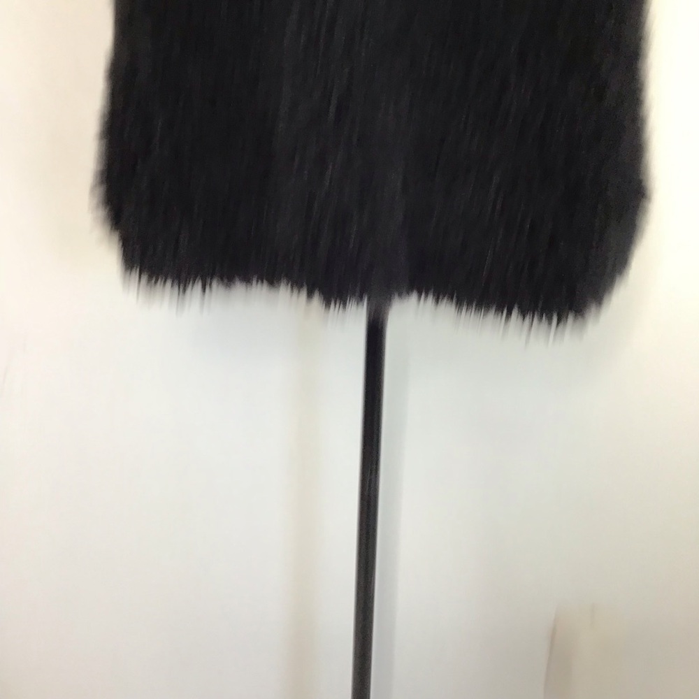 P.J. Salvage Women Classy Elegant Black Fuzzy Faux Fur Sleeveless Vest Jacket M - Picture 9 of 12